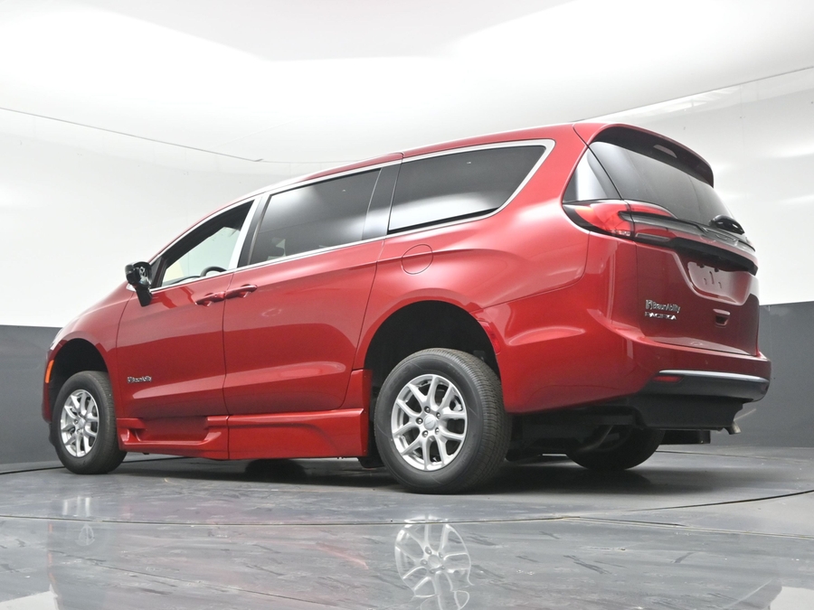 New 2027 Chrysler Pacifica Select Safety