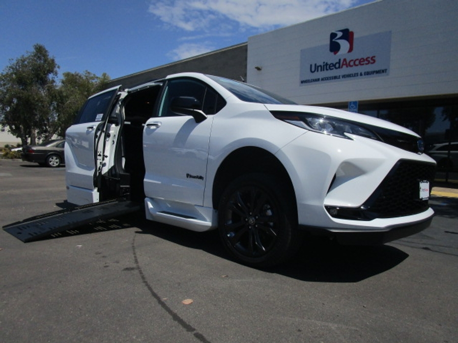 New 2026 Toyota Sienna XSE Sport