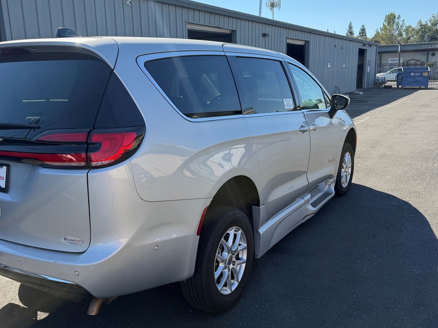 PRE OWNED 2023 Chrysler Pacifica Touring L Safety