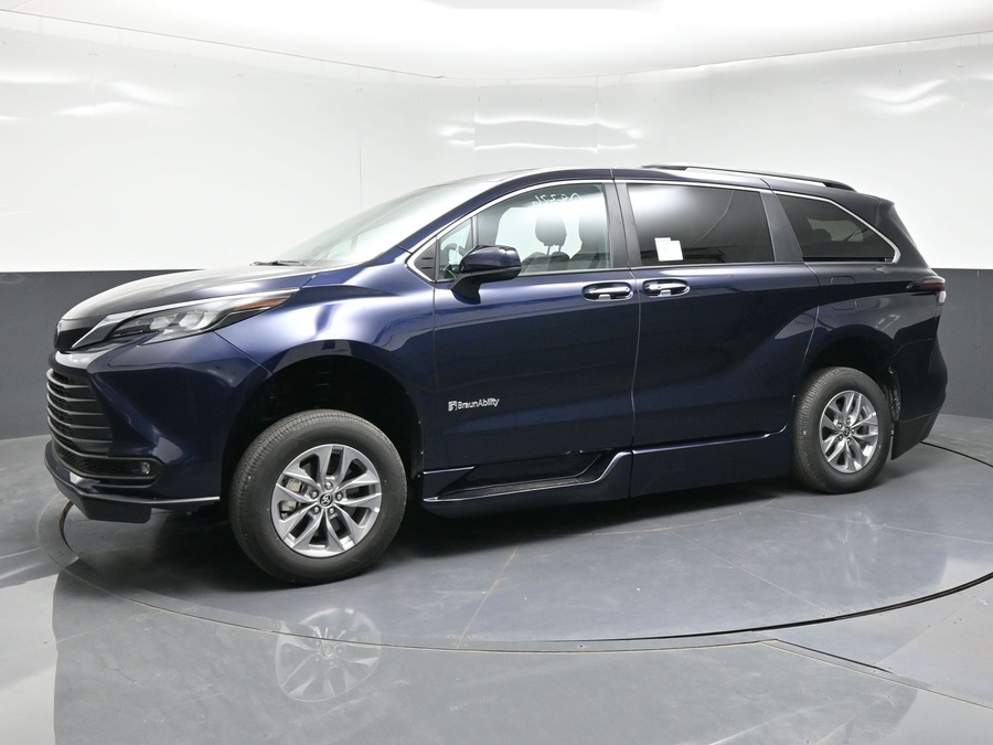 New 2026 Toyota Sienna XLE Add
