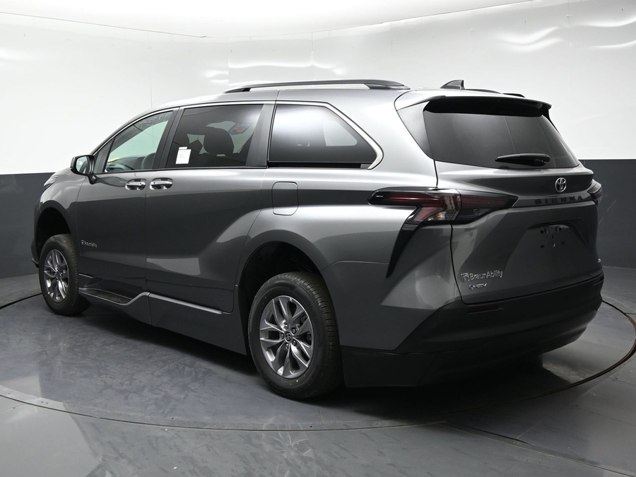 New 2026 Toyota Sienna XLE Add
