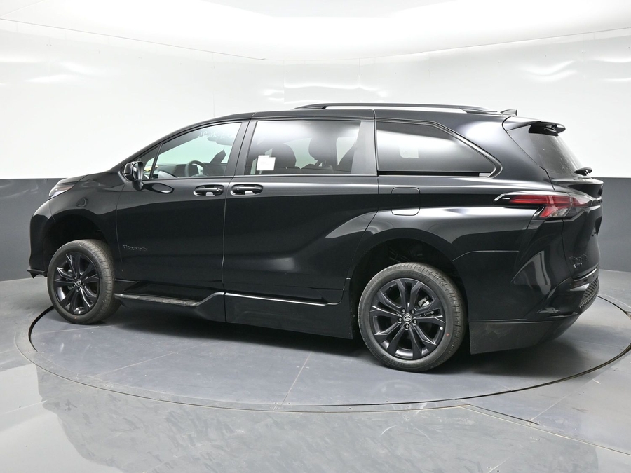 New 2026 Toyota Sienna XSE Sport TS311356