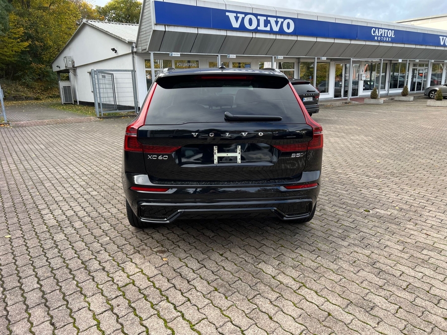 2026 Volvo XC60 B5 AWD Ultra Dark 12952749 - Capitol Motors