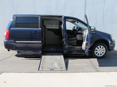 Used Wheelchair Van for Sale - 2014 Chrysler Town & Country Touring Wheelchair Accessible Van VIN: 2C4RC1BG2ER163728