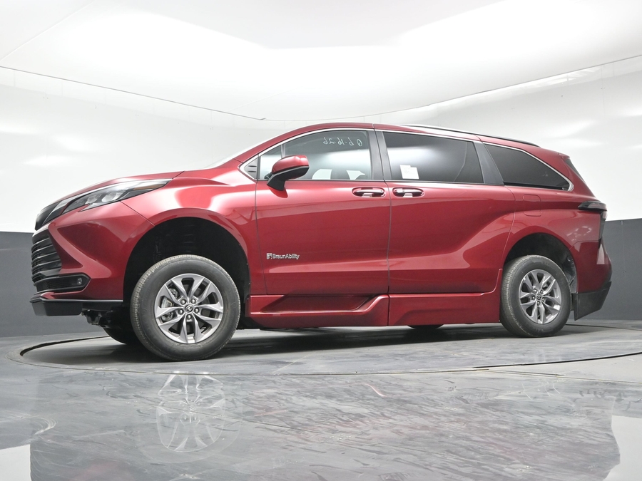 New 2026 Toyota Sienna XLE Add