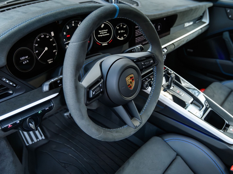 2024 Porsche 911 Dakar