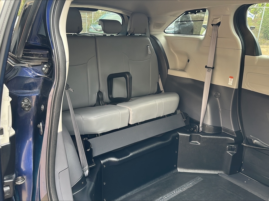 PRE OWNED 2021 Toyota Sienna Limited