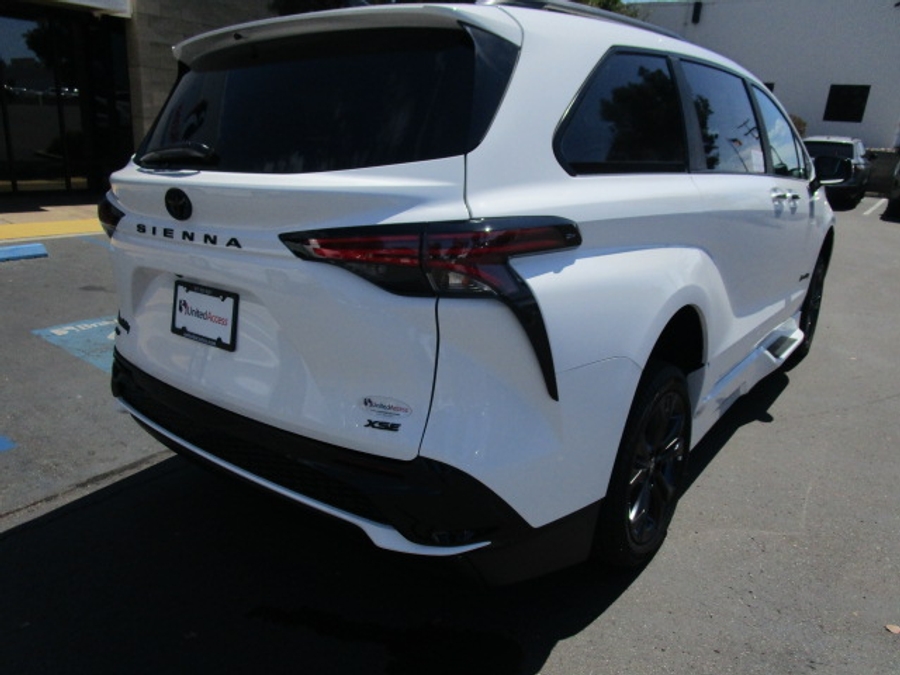 New 2026 Toyota Sienna XSE Sport
