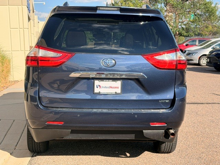 PRE OWNED 2018 Toyota Sienna XLE