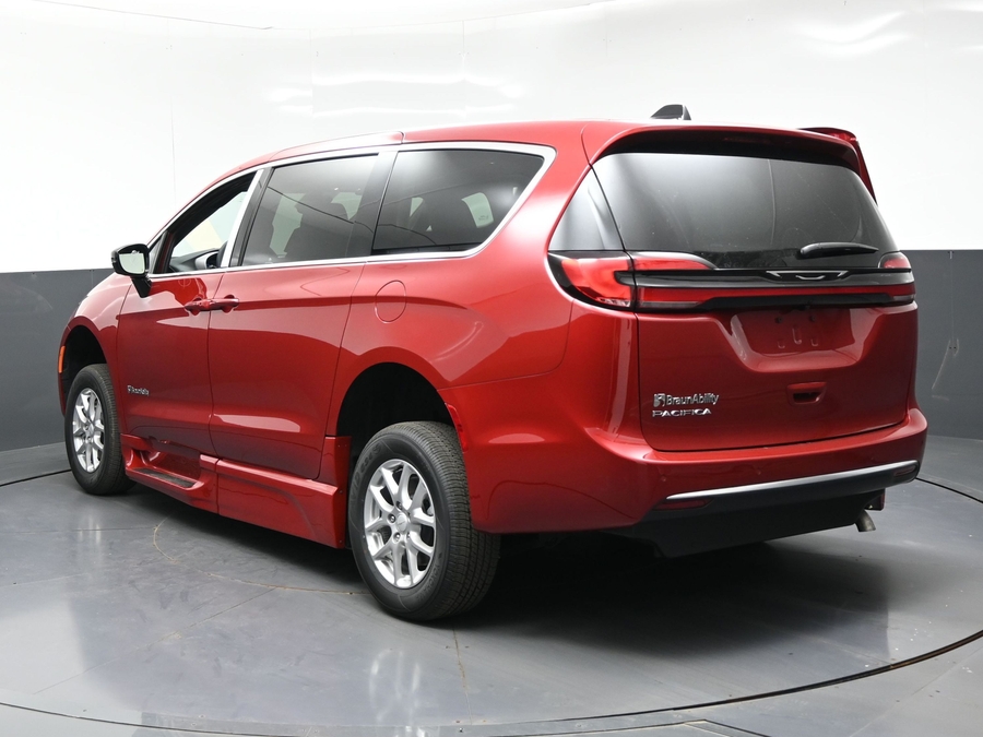 New 2027 Chrysler Pacifica Select Safety
